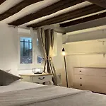 Daire Elegant Retreat By Le Marais Paris