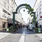 Elegant Retreat By Le Marais * Paris