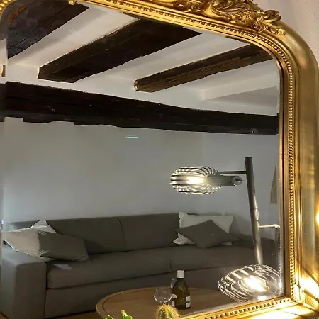 Elegant Retreat By Le Marais 아파트 *
