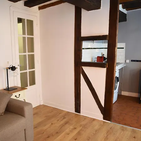 Elegant Retreat By Le Marais Paris