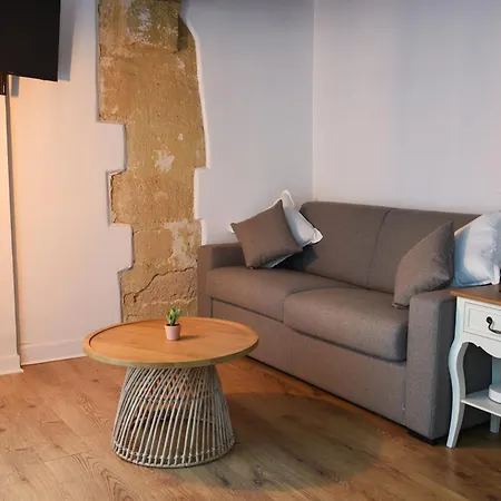 Apartment Elegant Retreat By Le Marais Paris